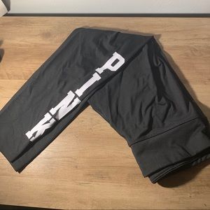 Like new PINK leggings